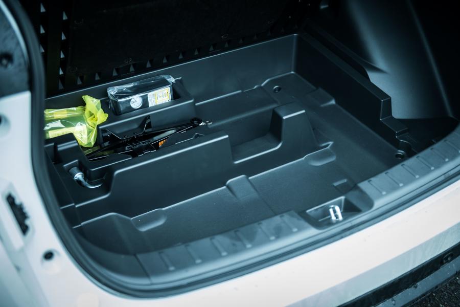 Багажник Mitsubishi Eclipse Cross Black Edition 2018 года  (JP) (фото 20 из 31)